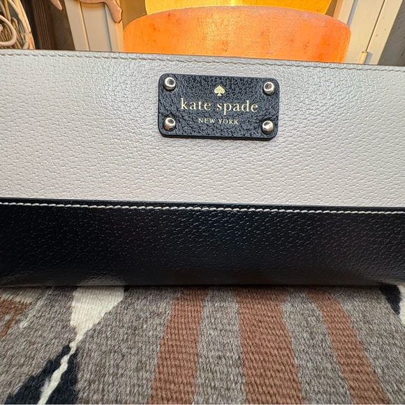 Kate Spade Black and Cream Wallet - Picture 3 of 16